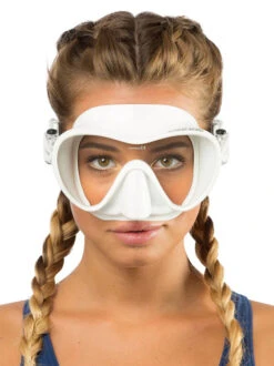 Cressi F1 Mask -Mares Diving Shop Cressi F1 Mask White on face