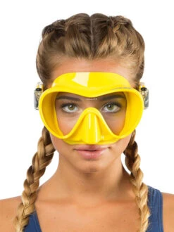 Cressi F1 Mask -Mares Diving Shop Cressi F1 Mask Yellow on face