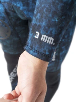 Cressi Tokugawa 3mm 1-Piece Wetsuit Mens 31 Cressi Tokugawa 3mm 1-Piece Wetsuit Mens -Mares Diving Shop Cressi Tokugawa 3mm 1 Piece Suit Mens Sleeve Detail