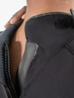 Fourth Element Xenos 7mm Wetsuit Mens 12 Fourth Element Xenos 7mm Wetsuit Mens -Mares Diving Shop Fourth Element Xenos 7mm Mens Detail Neck Open