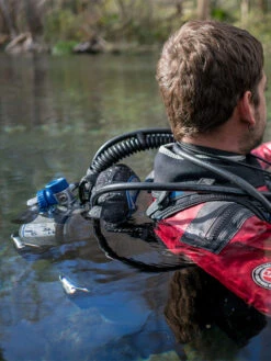 Halcyon Infinity Single Backplate/Wing System 9 Halcyon Infinity Single Backplate/Wing System -Mares Diving Shop Halcyon Infinity Backplate and Wing System Lifestyle