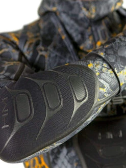 Huntmaster Burnum Huntsman 1.5mm Wetsuit -Mares Diving Shop Huntmaster Burnum Huntsman 1.5mm Wetsuit Camo Series Blaze Detail Arm