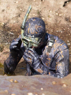 Huntmaster Burnum Huntsman 1.5mm Wetsuit -Mares Diving Shop Huntmaster Burnum Huntsman 1.5mm Wetsuit Camo Series Blaze Lifestyle