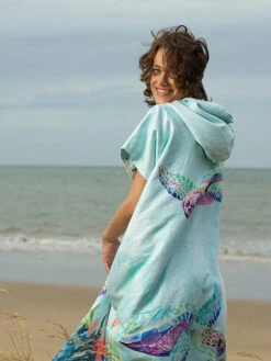 Ocean Armour Turtle Poncho -Mares Diving Shop Ocean Armour Turtle Poncho Female Smiling