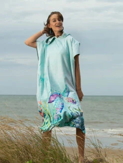 Ocean Armour Turtle Poncho -Mares Diving Shop Ocean Armour Turtle Poncho Female Smiling Standing